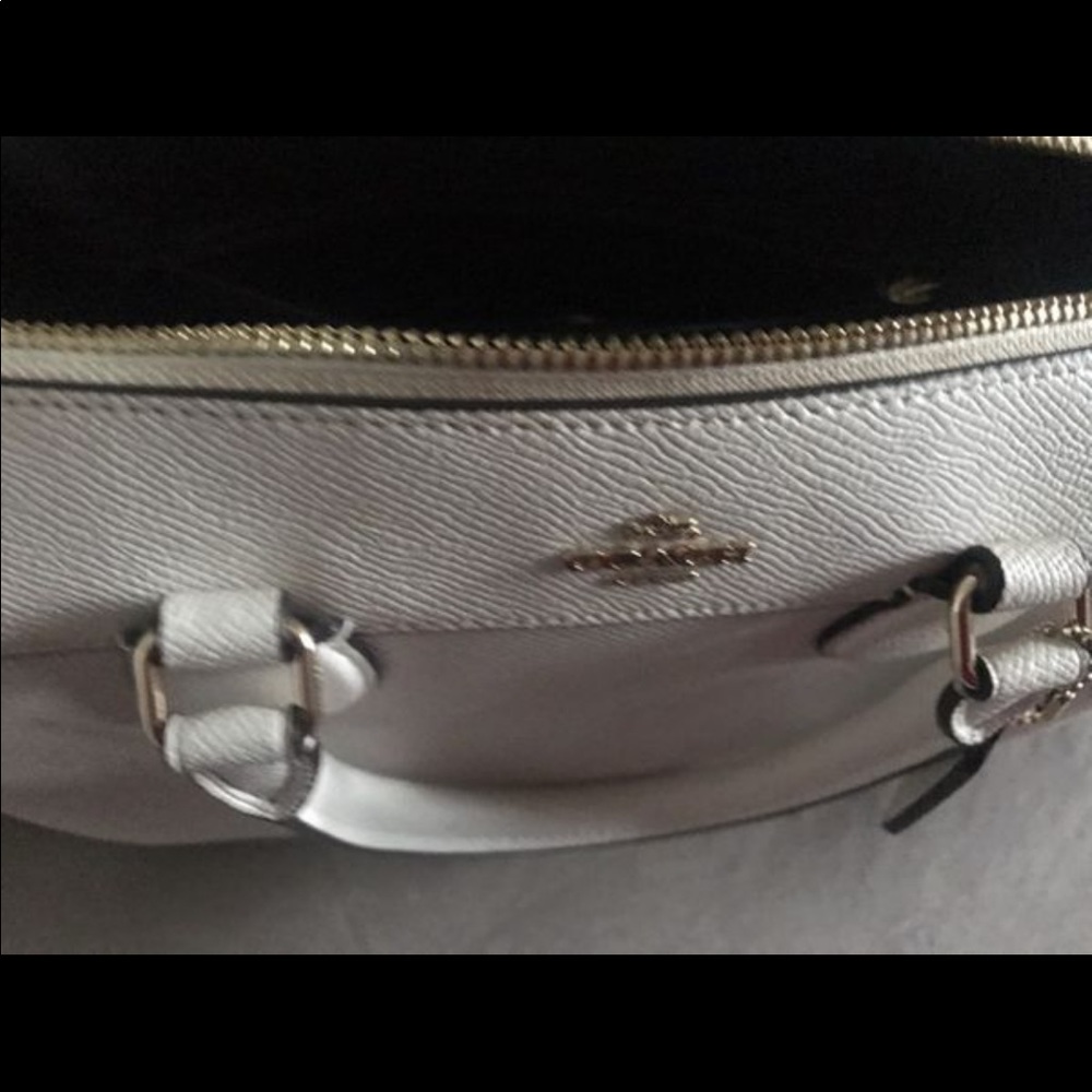 Purse - Picture 3 of 5